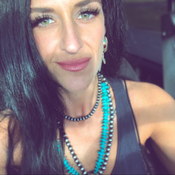 Meet your Posher, Jami - Picture 1 of 1